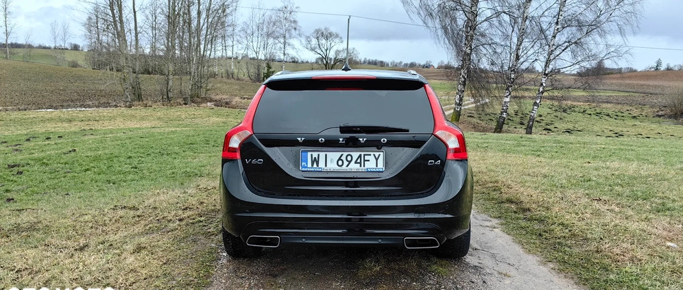 Volvo V60 cena 65000 przebieg: 212000, rok produkcji 2016 z Warszawa małe 56